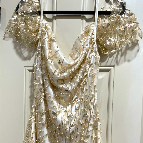 Sister’s the Label PEARL & SILK ‘Juliet’ off the Shoulder Dress. White/Gold Sz S - Picture 9 of 11